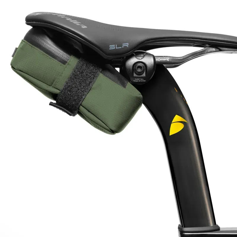 Almsthre Signature 0.6-litre Saddle Bag in Hunter Green